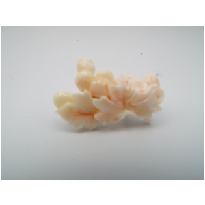 珊瑚　帯留め　4センチ位　花