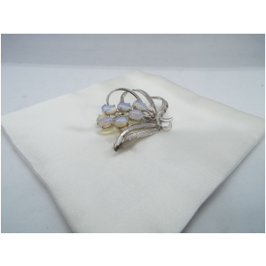 オパール　ブローチ