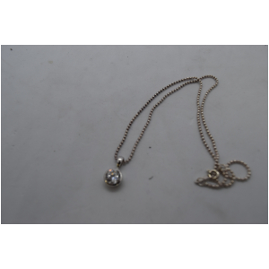 ペンダントトップネックレス